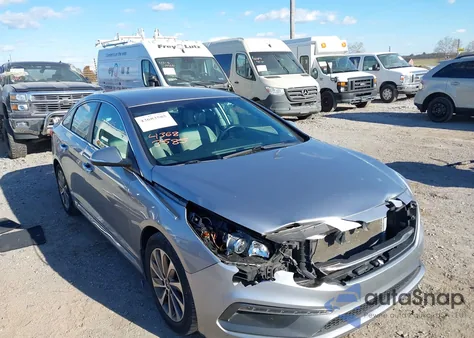 2016 Hyundai Sonata Sport z USA, uszkodzony, nr VIN 5NPE34AF8GH357060